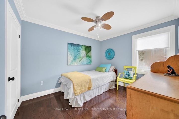 Photo 11 at 272 Goodram Drive E, Shoreacres, Burlington
