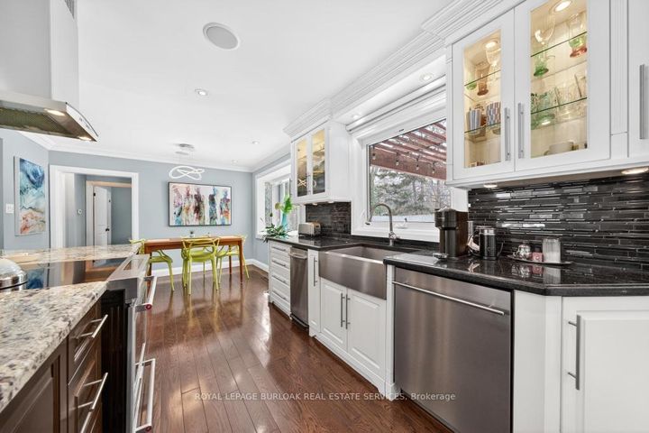 Photo 18 at 272 Goodram Drive E, Shoreacres, Burlington