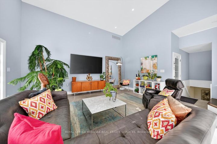 Photo 21 at 272 Goodram Drive E, Shoreacres, Burlington