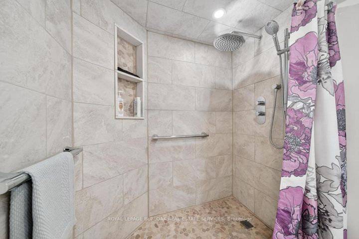 Photo 30 at 272 Goodram Drive E, Shoreacres, Burlington