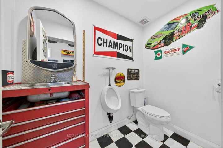 Photo 33 at 272 Goodram Drive E, Shoreacres, Burlington