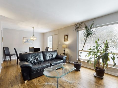 Photo 5 at 203 - 23 Liszt Gate, Hillcrest Village, Toronto