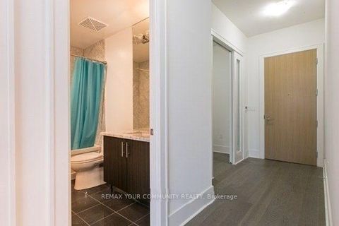 Photo 10 at 918 - 29 Queens Quay E, Waterfront Communities C8, Toronto