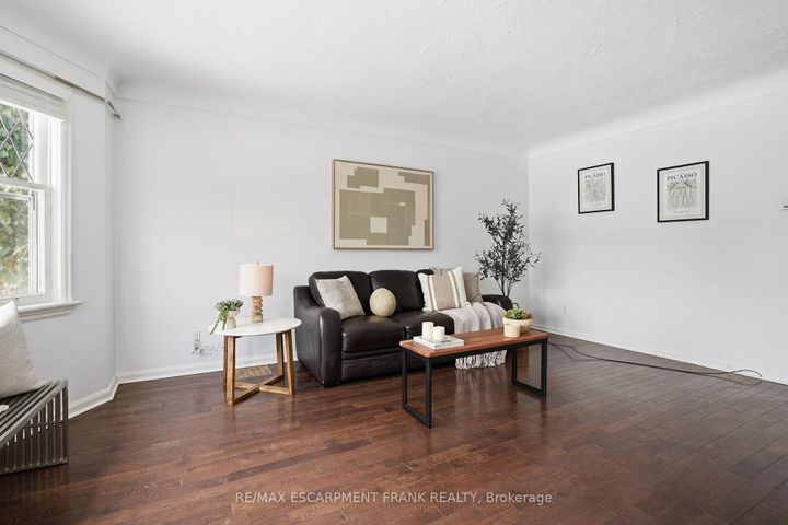 Photo 3 at 153 PARKVIEW Drive, Westdale, Hamilton