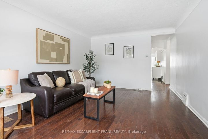 Photo 4 at 153 PARKVIEW Drive, Westdale, Hamilton