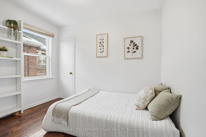 Photo 13 at 153 PARKVIEW Drive, Westdale, Hamilton