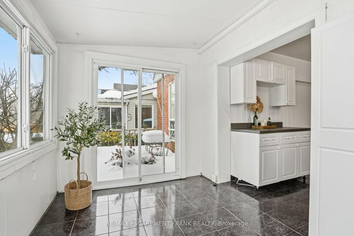 Photo 22 at 153 PARKVIEW Drive, Westdale, Hamilton