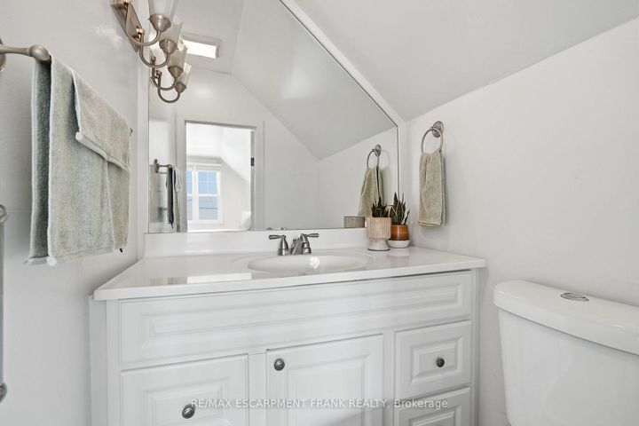 Photo 28 at 153 PARKVIEW Drive, Westdale, Hamilton