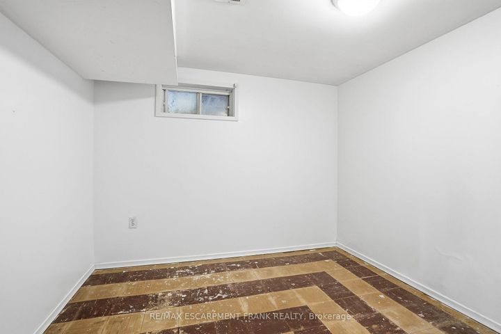 Photo 36 at 153 PARKVIEW Drive, Westdale, Hamilton