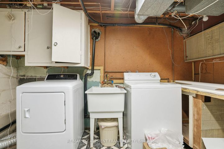 Photo 41 at 153 PARKVIEW Drive, Westdale, Hamilton