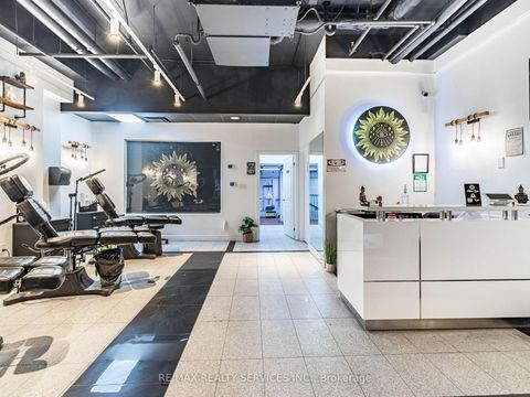 Photo 8 at 16 - 16 Church Street, Waterfront Communities C8, Toronto