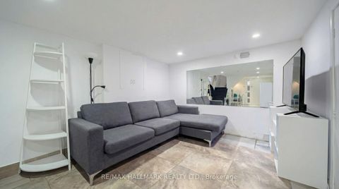 Photo 21 at 1 Tumpane Street, CFB, Toronto