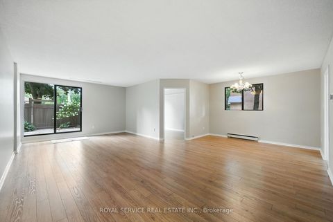 Photo 8 at 101 - 337 Simcoe Street N, O'Neill, Oshawa