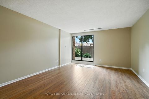 Photo 9 at 101 - 337 Simcoe Street N, O'Neill, Oshawa