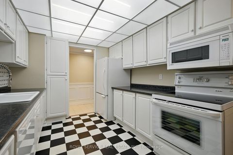 Photo 16 at 101 - 337 Simcoe Street N, O'Neill, Oshawa