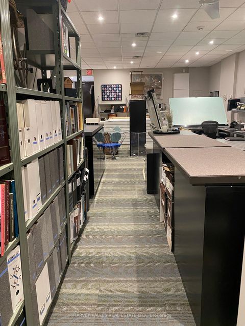 Photo 2 at 4 - 220 Avenue Road, Annex, Toronto