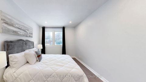 Photo 30 at 10 Centurion Court, Steeles, Toronto