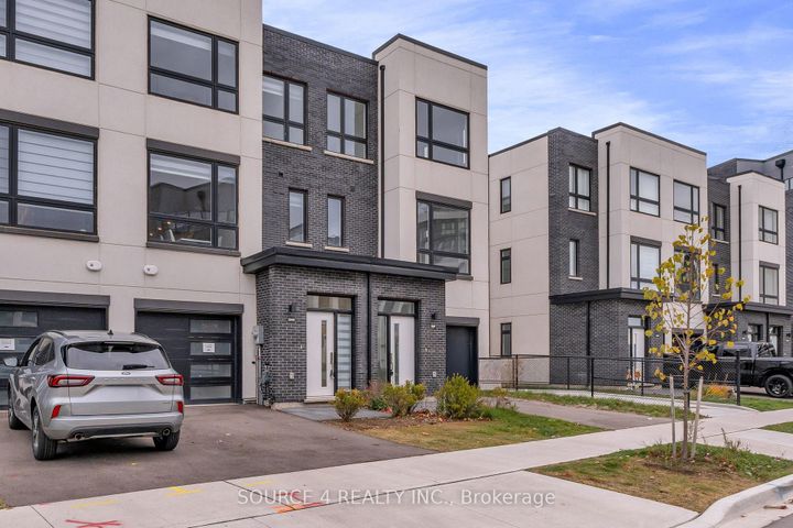 Photo 1 at 3049 Trailside Drive, GO Glenorchy, Oakville