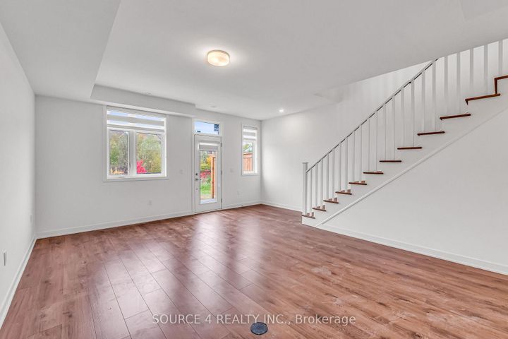 Photo 5 at 3049 Trailside Drive, GO Glenorchy, Oakville