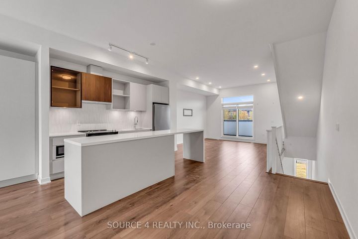 Photo 9 at 3049 Trailside Drive, GO Glenorchy, Oakville