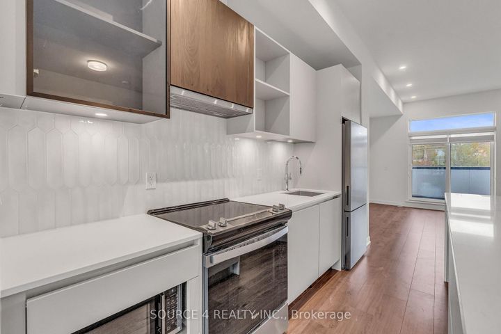 Photo 13 at 3049 Trailside Drive, GO Glenorchy, Oakville