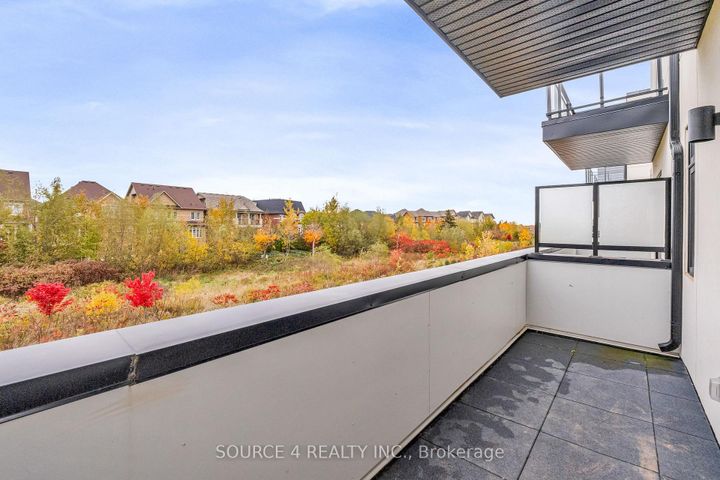 Photo 19 at 3049 Trailside Drive, GO Glenorchy, Oakville