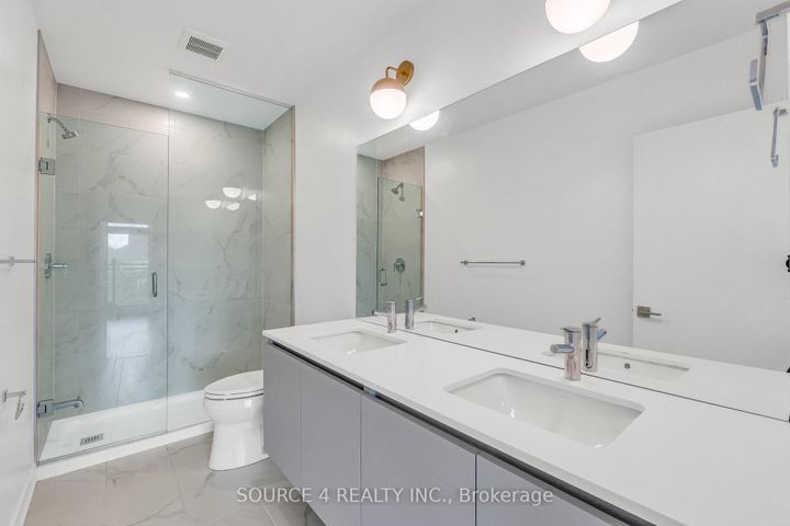 Photo 25 at 3049 Trailside Drive, GO Glenorchy, Oakville