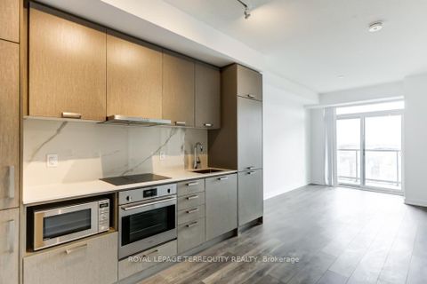 Photo 6 at 607 - 38 Honeycrisp Crescent, Vaughan Corporate Centre, Vaughan