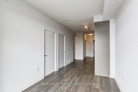 Photo 11 at 607 - 38 Honeycrisp Crescent, Vaughan Corporate Centre, Vaughan