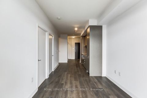 Photo 12 at 607 - 38 Honeycrisp Crescent, Vaughan Corporate Centre, Vaughan