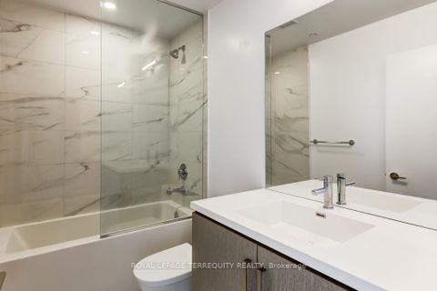 Photo 17 at 607 - 38 Honeycrisp Crescent, Vaughan Corporate Centre, Vaughan