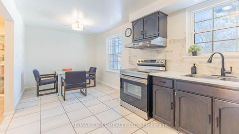 Photo 10 at 1 - 20 Crockamhill Drive, Agincourt North, Toronto