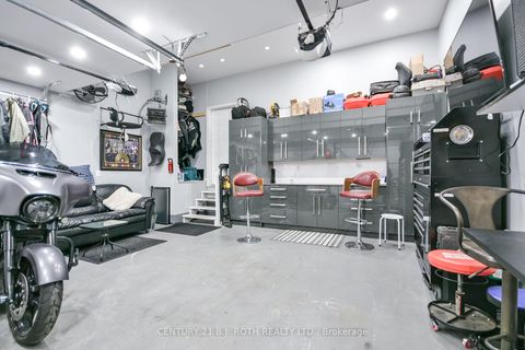 Photo 36 at 27 Claire Drive, Painswick South, Barrie