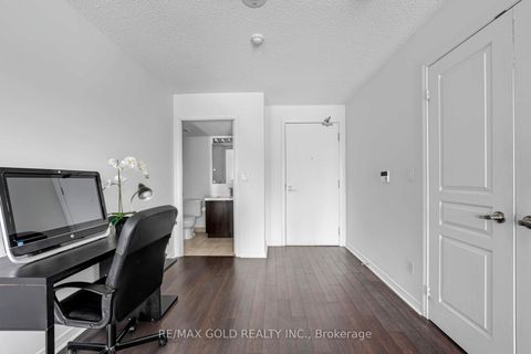 Photo 4 at 710 - 352 Front Street W, Waterfront Communities C1, Toronto