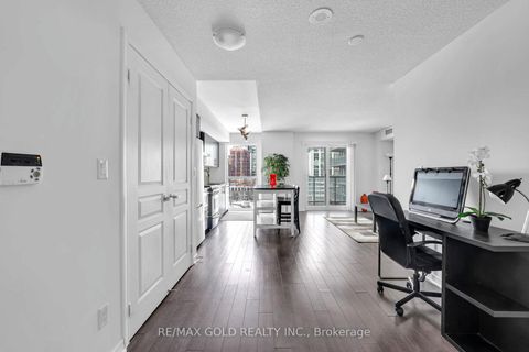 Photo 6 at 710 - 352 Front Street W, Waterfront Communities C1, Toronto