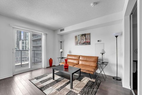 Photo 10 at 710 - 352 Front Street W, Waterfront Communities C1, Toronto