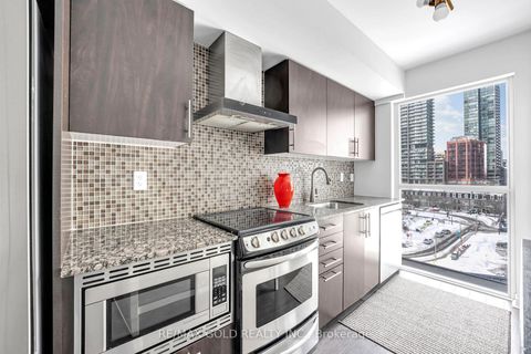 Photo 13 at 710 - 352 Front Street W, Waterfront Communities C1, Toronto