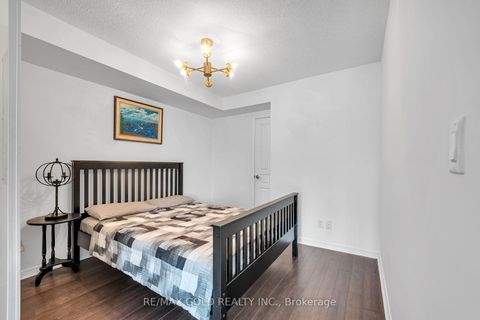 Photo 17 at 710 - 352 Front Street W, Waterfront Communities C1, Toronto