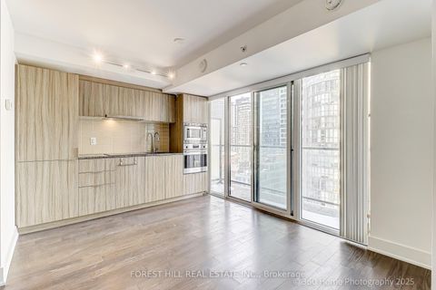 Photo 9 at 2103 - 955 Bay Street, Bay Street Corridor, Toronto