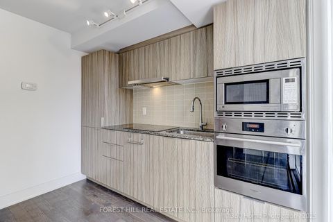 Photo 15 at 2103 - 955 Bay Street, Bay Street Corridor, Toronto