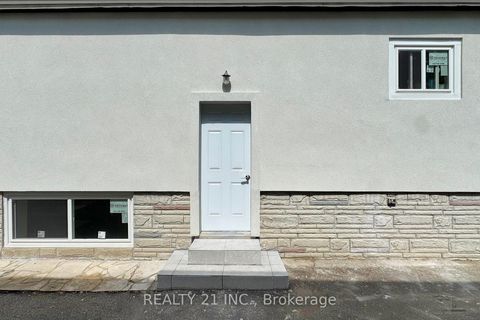 Photo 3 at 125 S Woodrow Boulevard, Cliffside, Toronto