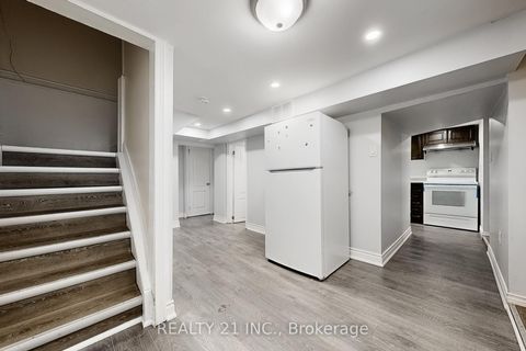 Photo 19 at 125 S Woodrow Boulevard, Cliffside, Toronto