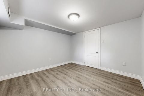 Photo 22 at 125 S Woodrow Boulevard, Cliffside, Toronto