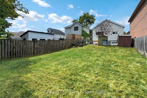 Photo 33 at 125 S Woodrow Boulevard, Cliffside, Toronto