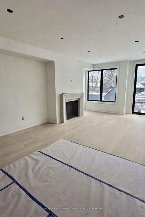 Photo 2 at 94 Fifth Street, New Toronto, Toronto