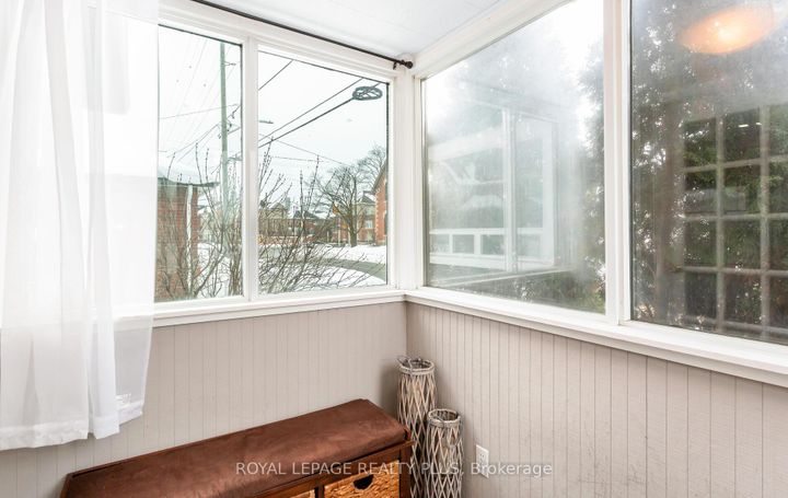 Photo 2 at 9 Ewing Street, Georgetown, Halton Hills