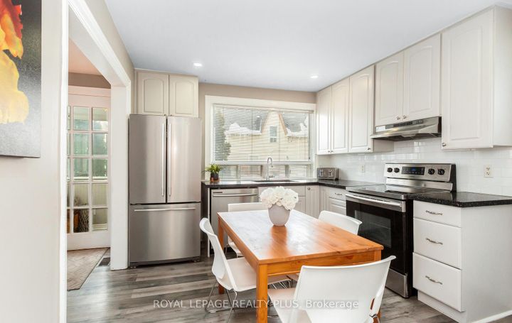 Photo 7 at 9 Ewing Street, Georgetown, Halton Hills