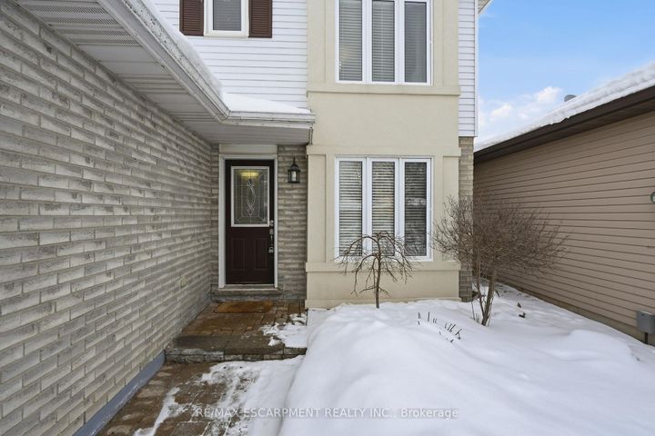 Photo 2 at 24 Braeheid Avenue, Waterdown, Hamilton