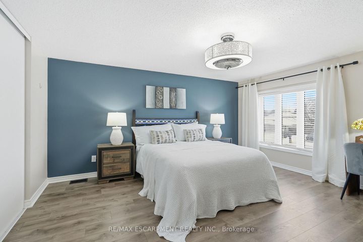 Photo 18 at 24 Braeheid Avenue, Waterdown, Hamilton