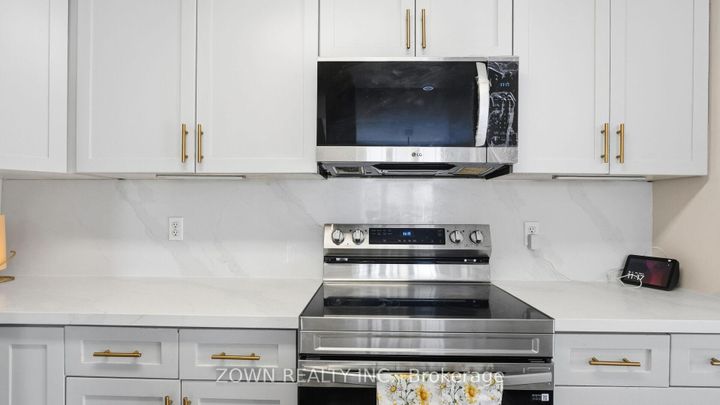 Photo 15 at 42 - 242 UPPER MOUNT ALBION Road, Stoney Creek Mountain, Hamilton